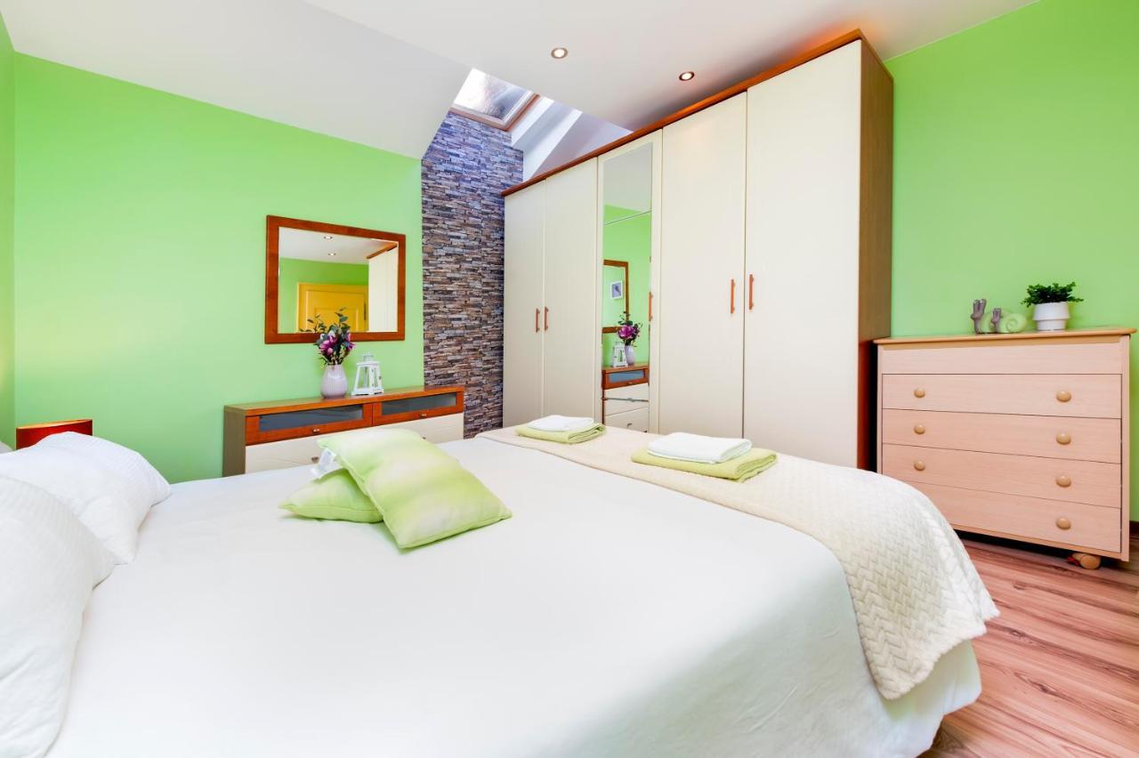 Ap Downtown Apartment Rovinj Bagian luar foto
