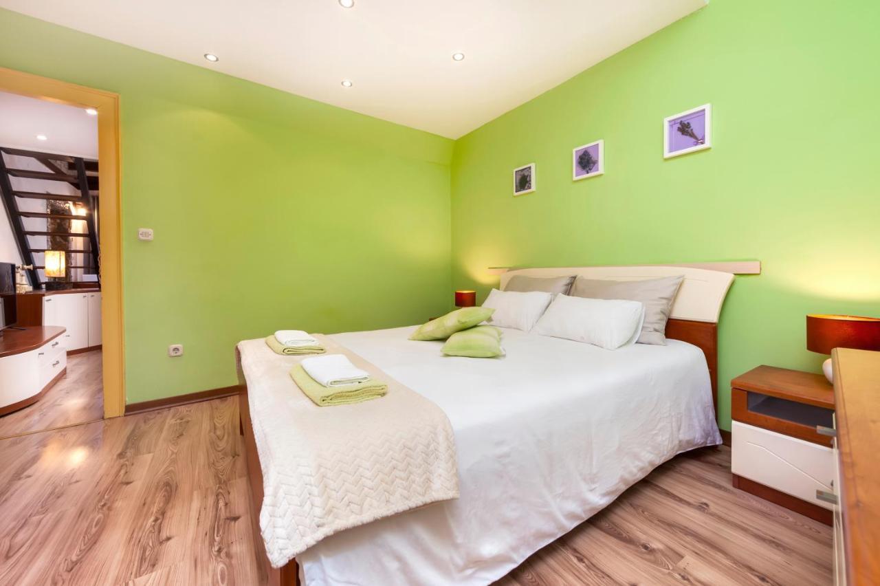 Ap Downtown Apartment Rovinj Bagian luar foto