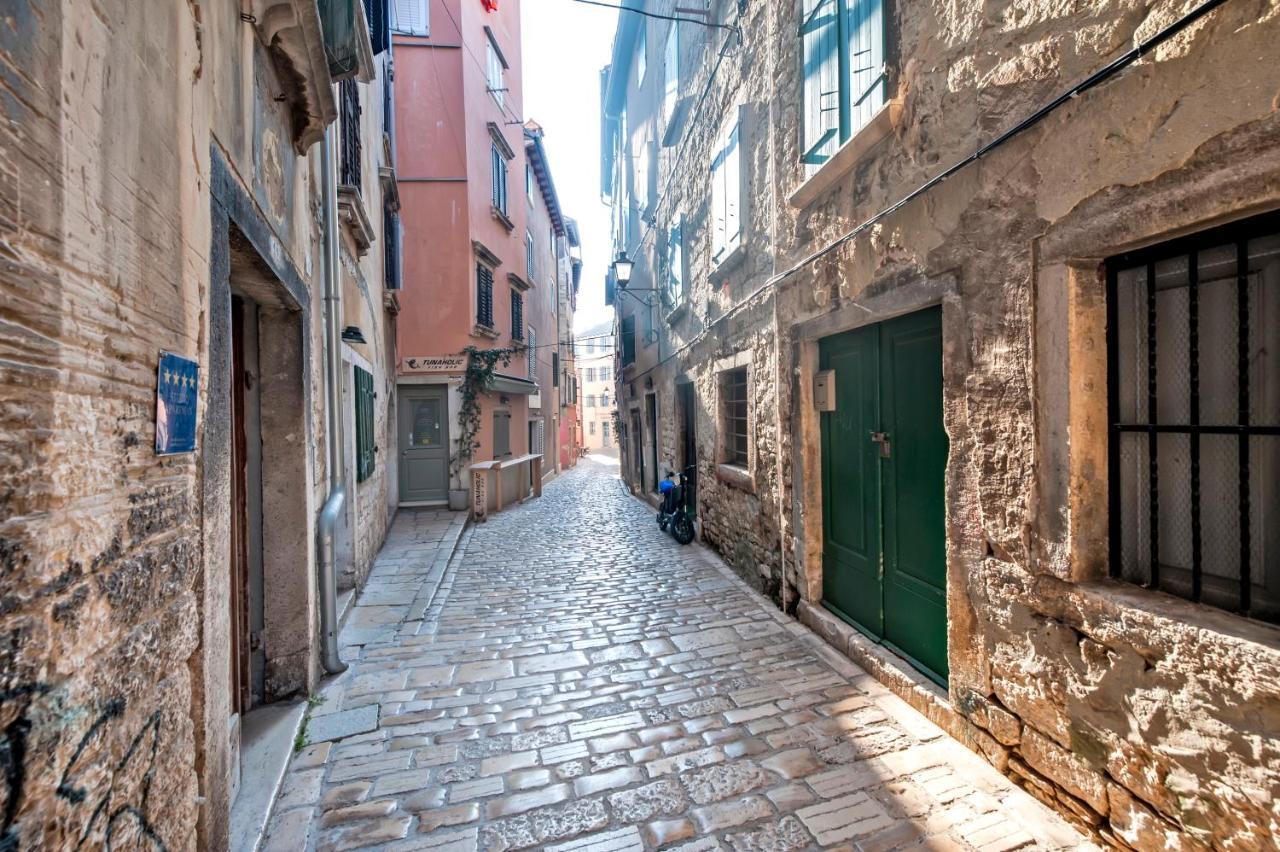 Ap Downtown Apartment Rovinj Bagian luar foto