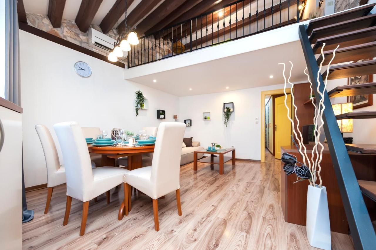 Ap Downtown Apartment Rovinj Bagian luar foto