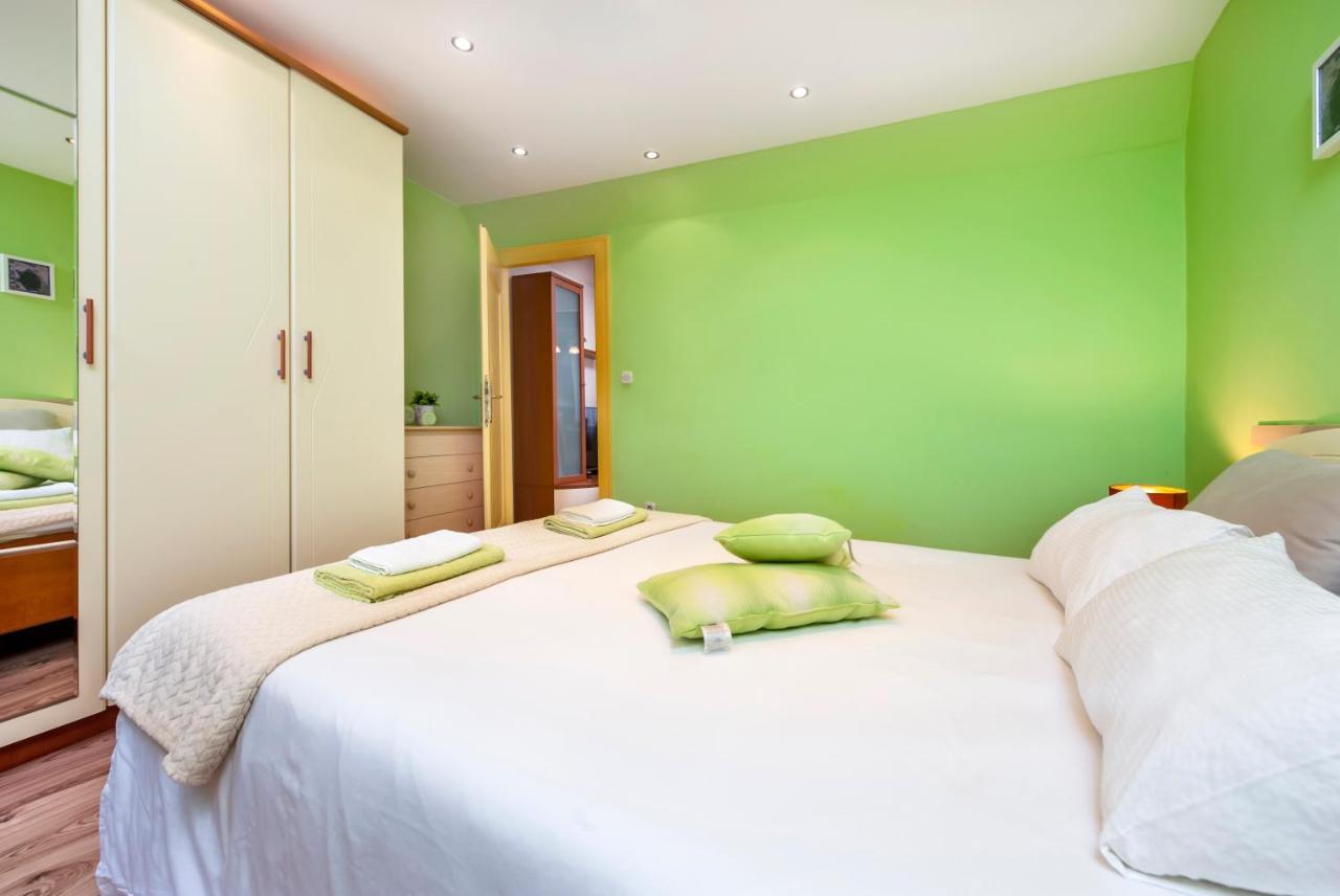 Ap Downtown Apartment Rovinj Bagian luar foto