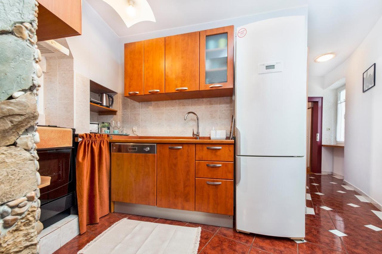 Ap Downtown Apartment Rovinj Bagian luar foto