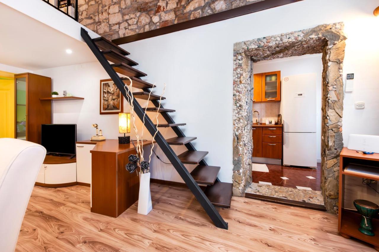Ap Downtown Apartment Rovinj Bagian luar foto
